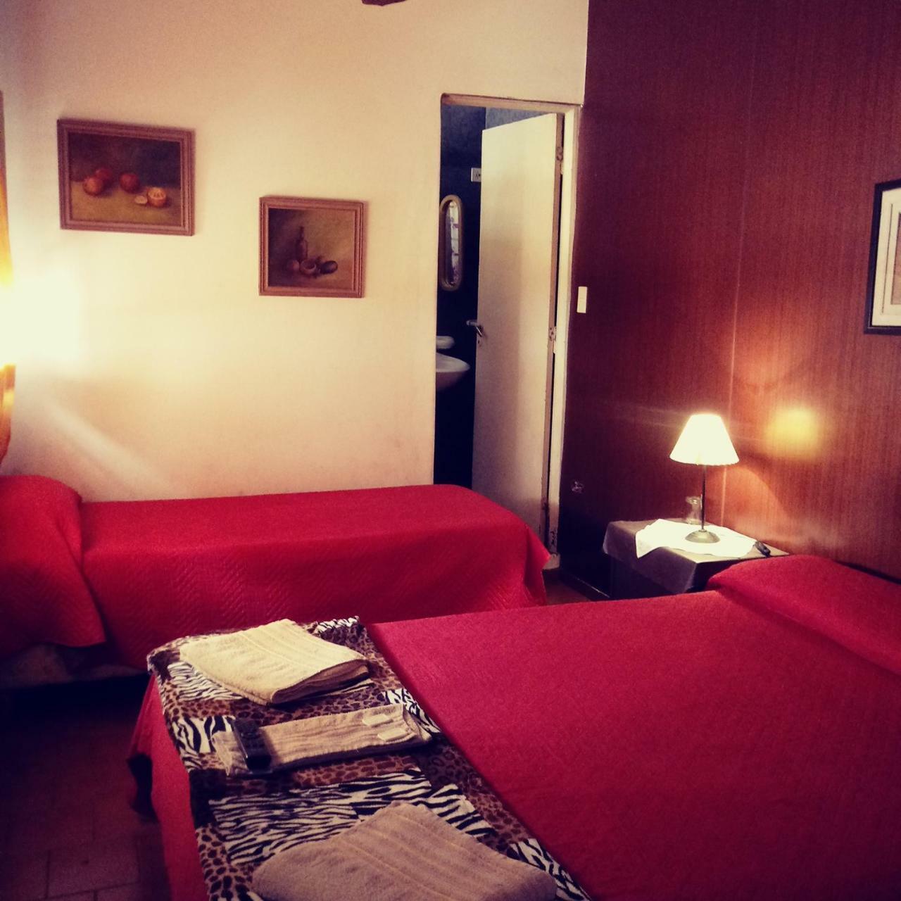 קורדובה Hotel Laura מראה חיצוני תמונה