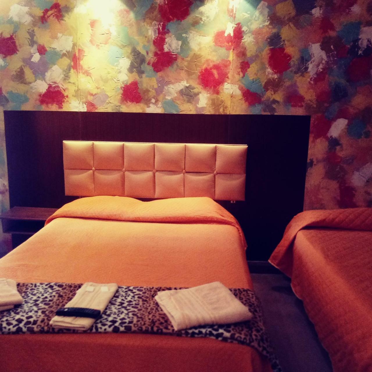 קורדובה Hotel Laura מראה חיצוני תמונה